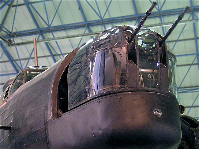 WW2 RAF Vickers-Armstrong Wellington Bomber front turret guns