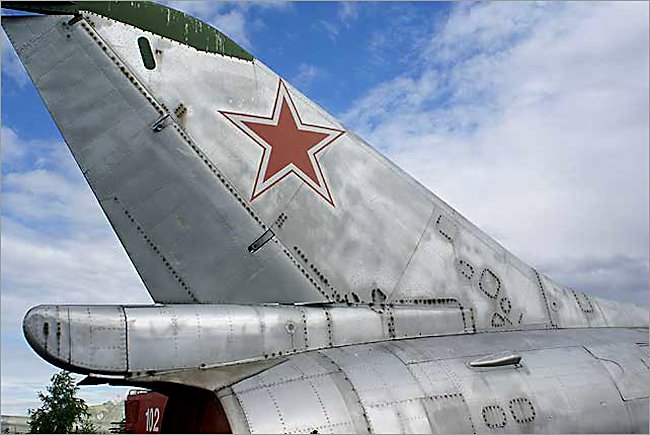 Silver paint scheme on a Mikoyan-Gurevich MiG-23 Flogger jet fighter tail