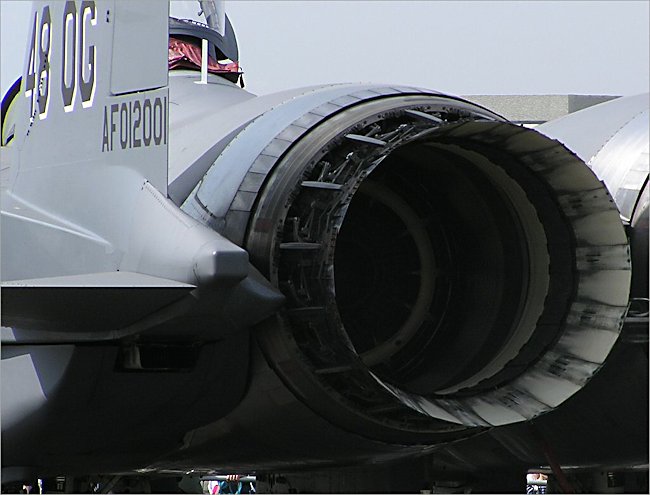 After burner USAF McDonnell Douglas F-15 Eagle Jet Fighter Bomber